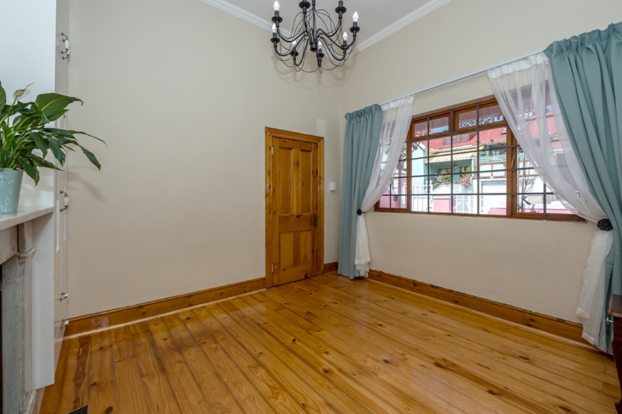 To Let 2 Bedroom Property for Rent in Woodstock Western Cape